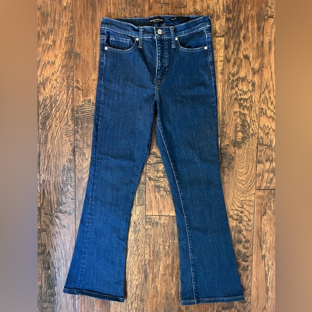 Banana Republic Premium Denim High-Rise Flare, 5 Pocket, Pre-Owned, Size…